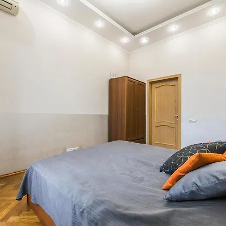 Apartment Lev Tolstoy Kyiv